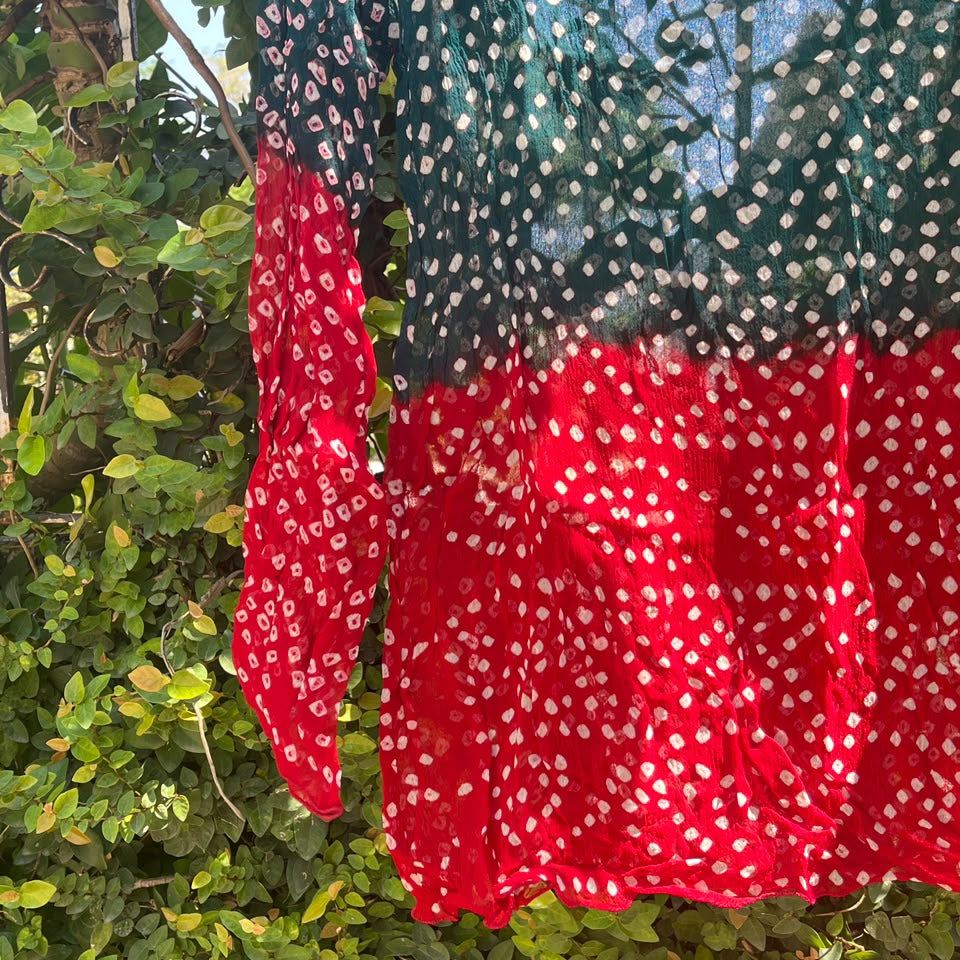 Saf Chunri Top in Green & Red